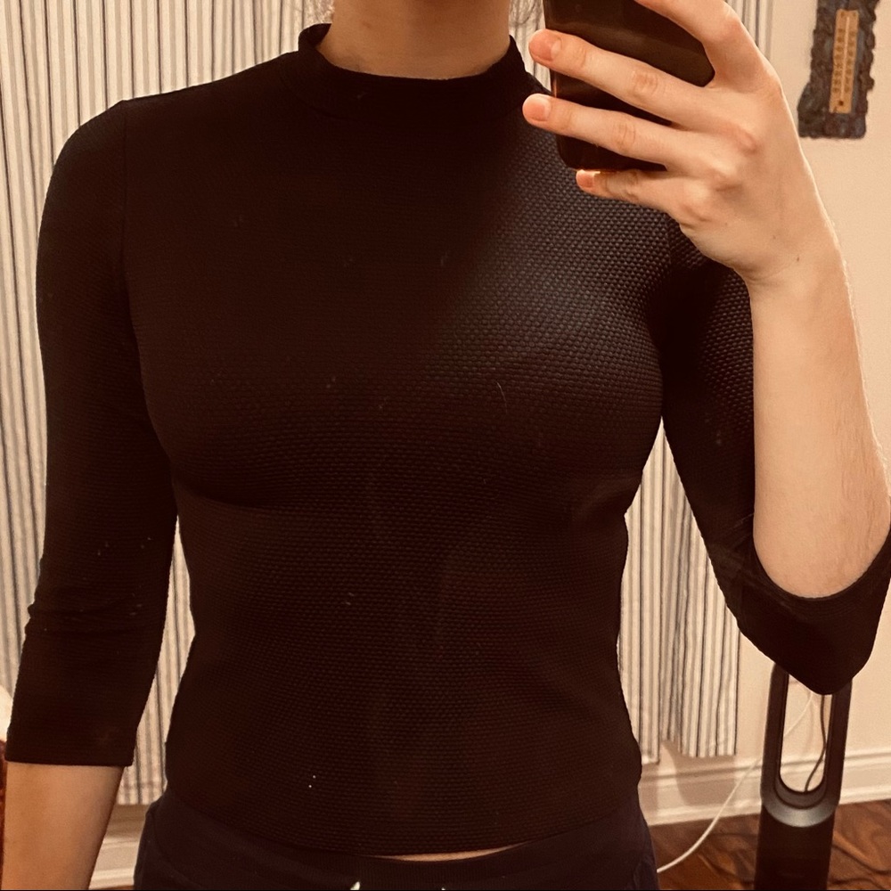 Textured 3/4 Sleeve Crop